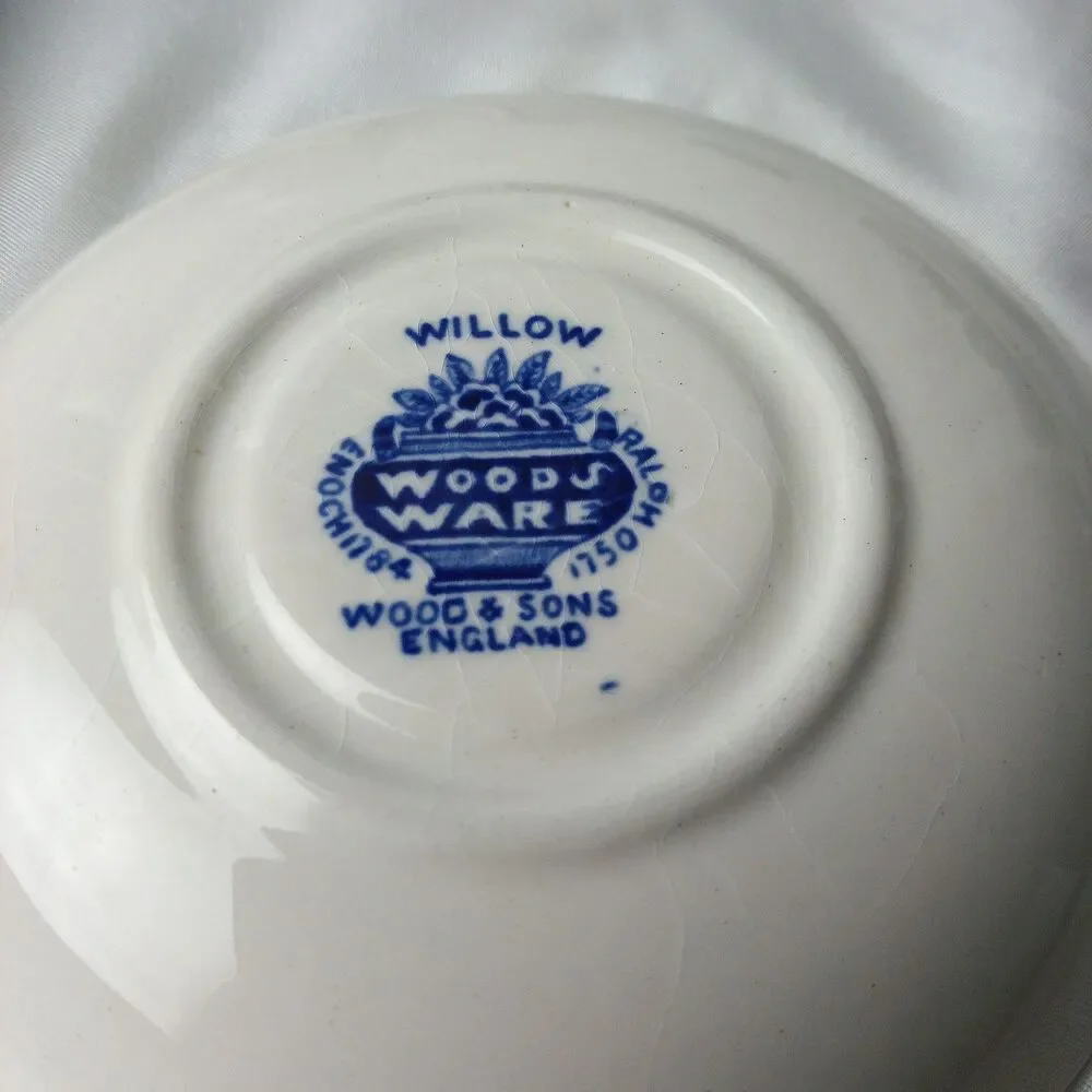 WOOD & SONS ENGLAND BLUE WILLOW TEACUP & SAUCER SET OF 8